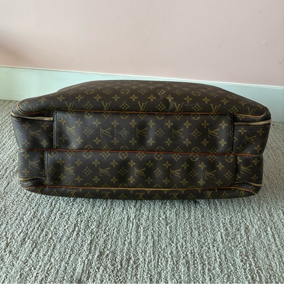 Louis Vuitton Alize Monogram Travel Bag - Picture 9 of 16